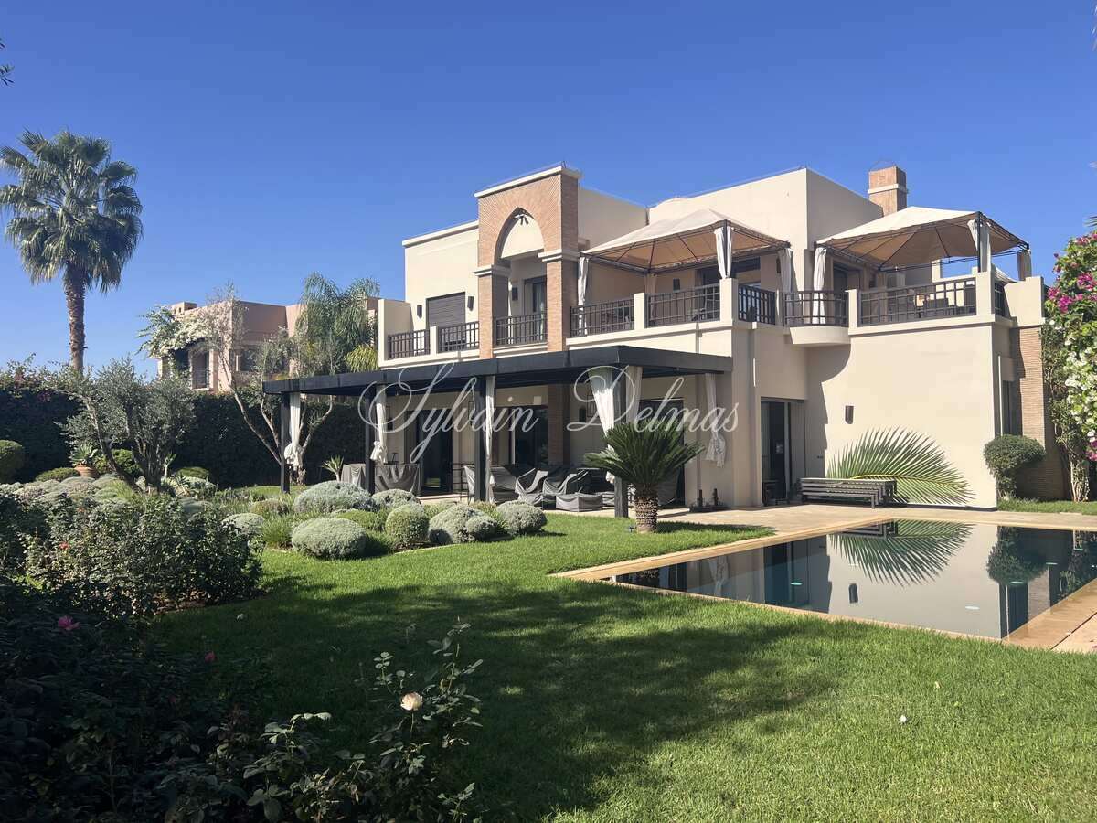 VILLA 350 M2 A AMELKIS