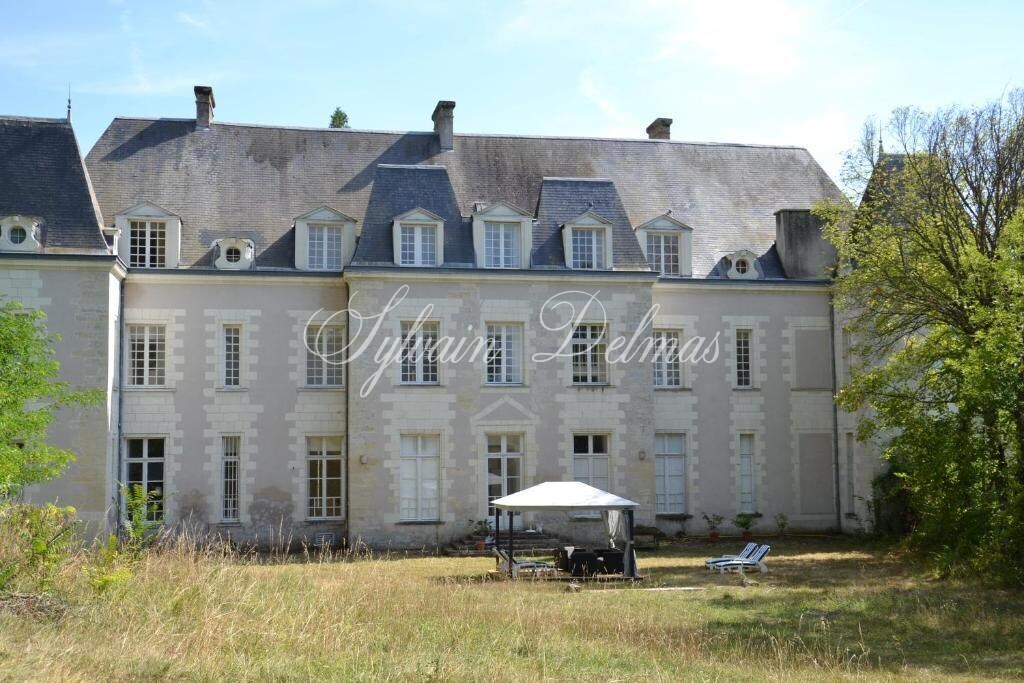 FABULEUX CHÂTEAU XVII ÈME EN VAL DE LOIRE