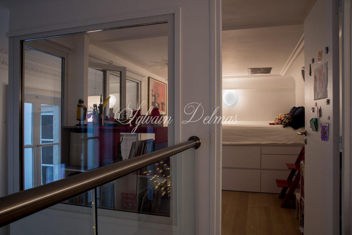 Appartement d'exception — Appartement parisien d'exception – Charme de l'ancien & modernité élégante dans le 9ème.