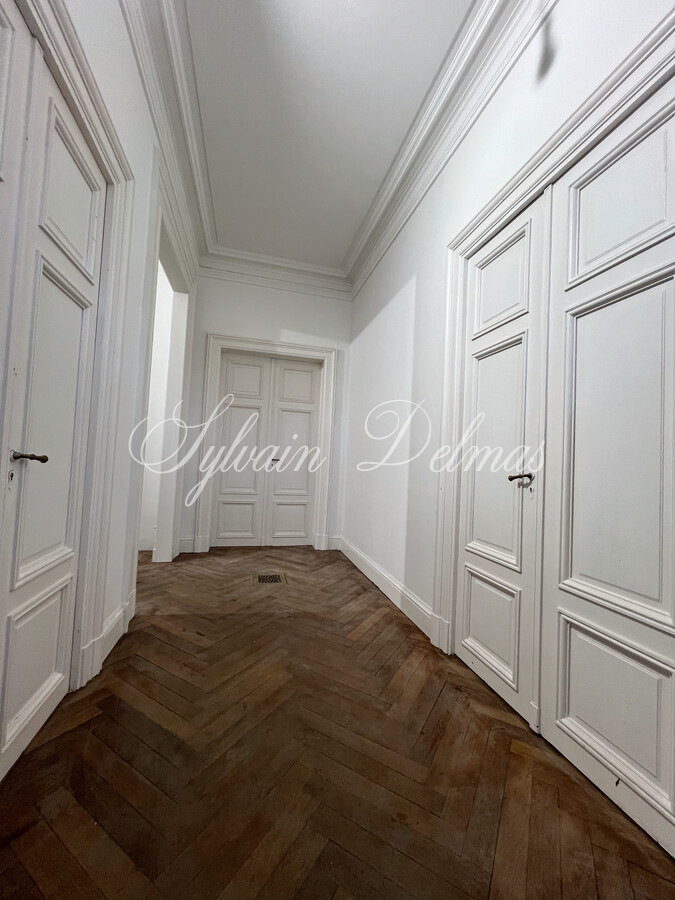 Appartement d'exception — APPARTEMENT DE STANGING TOURS CENTRE