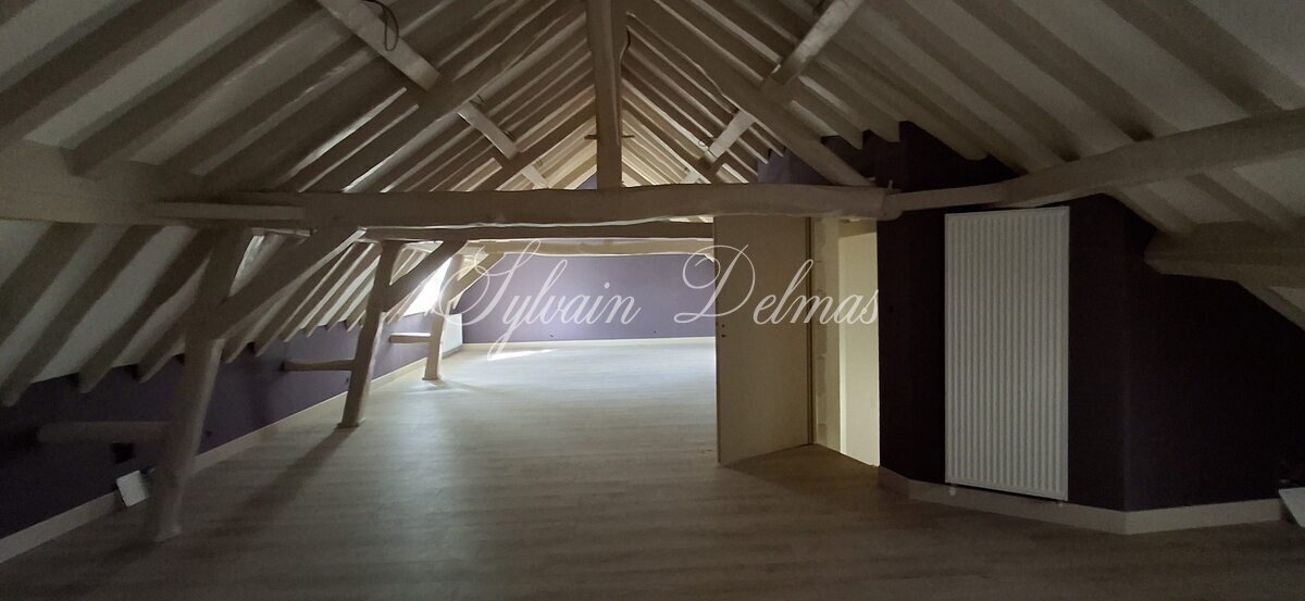 Propriété viticole — Château/vignoble d’appelation “Saumur” merveilleusement rénové pour recevoir des mariages et pour l’évènementiel.