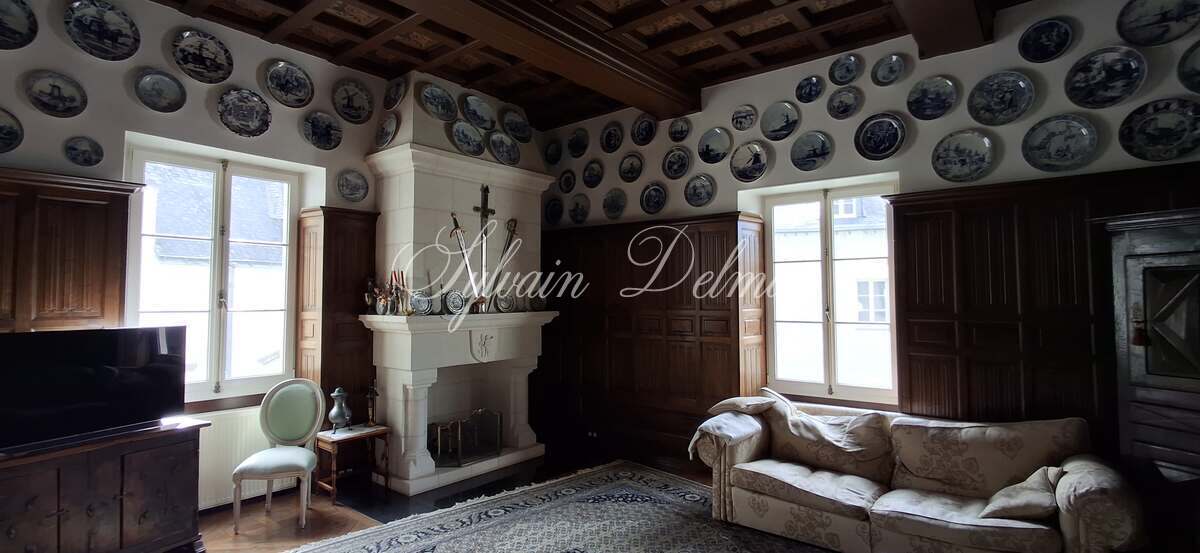 Propriété viticole — Château/vignoble d’appelation “Saumur” merveilleusement rénové pour recevoir des mariages et pour l’évènementiel.