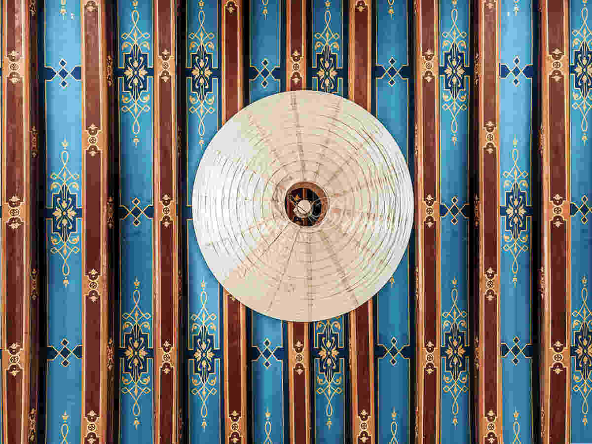 Châteaux du XIX eme entièrement rénovée surplombant une charmante rivière, proche de Chambord et Blois.
