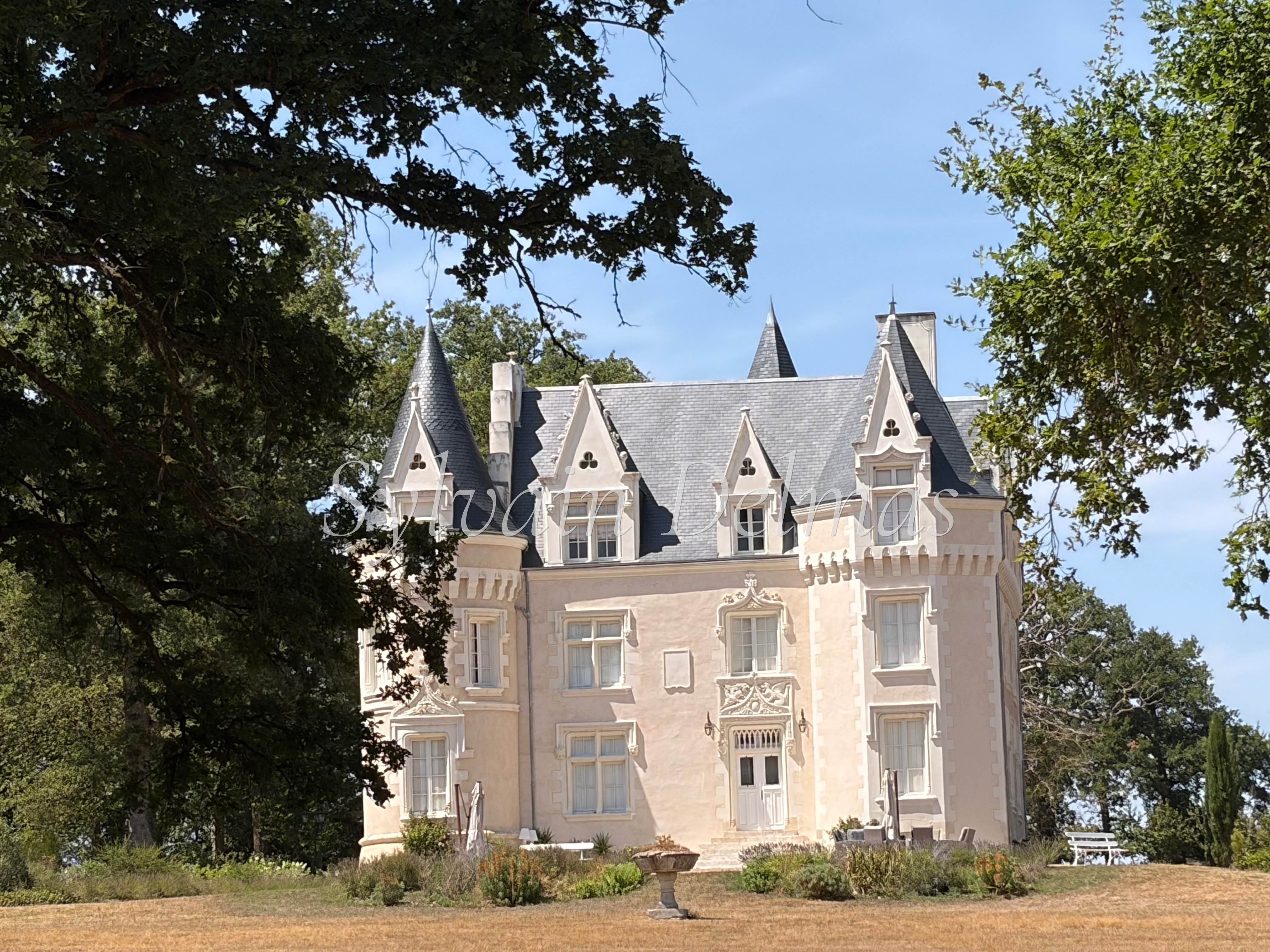 CHATEAU XIXème restaurè