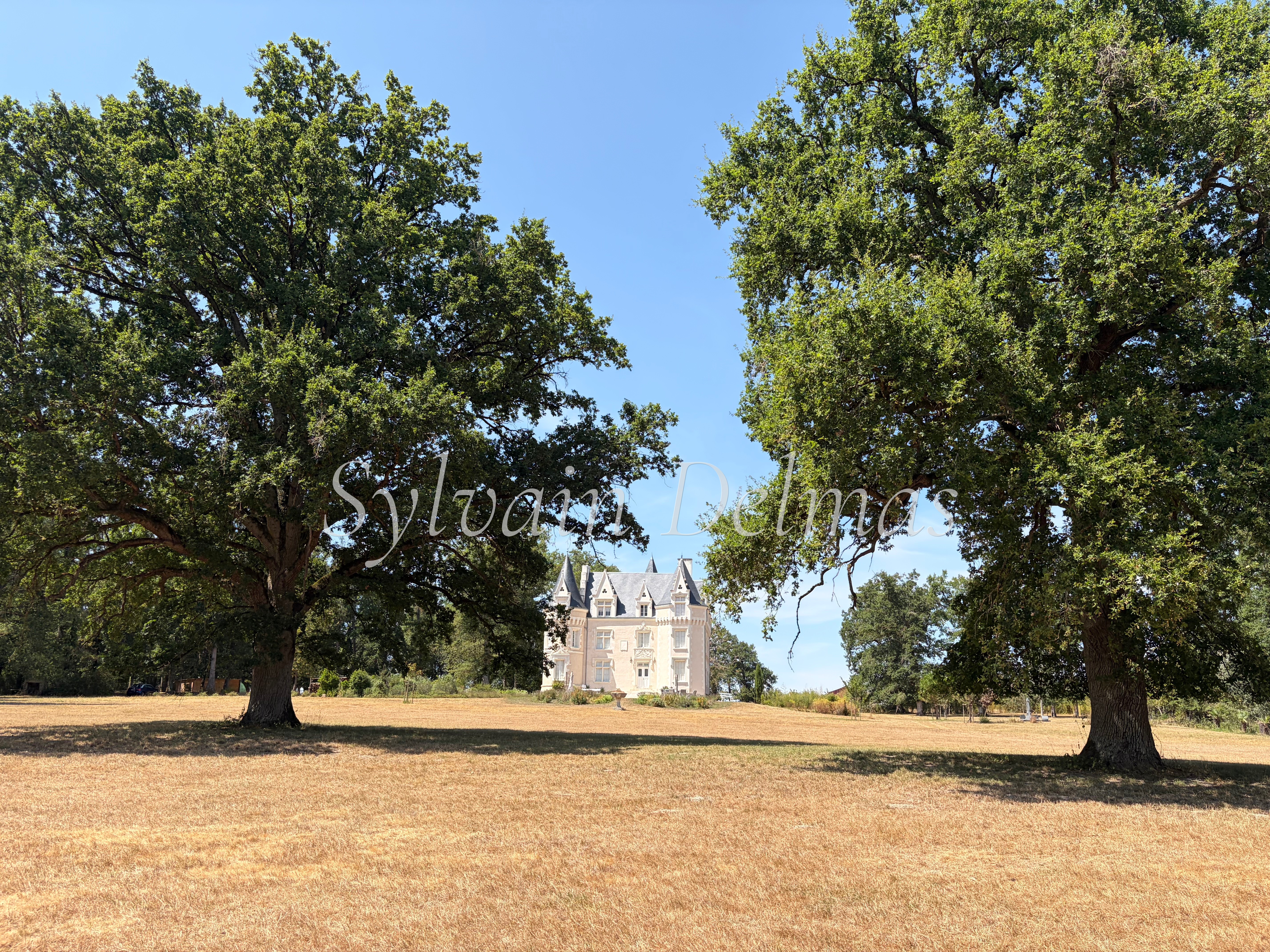 CHATEAU XIXème restaurè