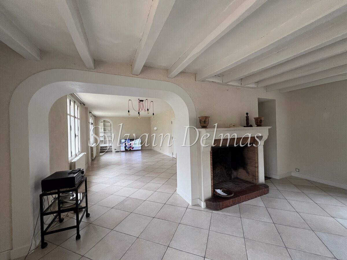 PROPRIETE SUR 1.5 HECTARES EN PERIPHERIE DE TOURS SUD