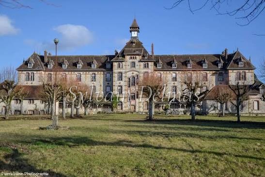 BÂTIMENT HISTORIQUE DE TOURAINE MH A RESTAURER