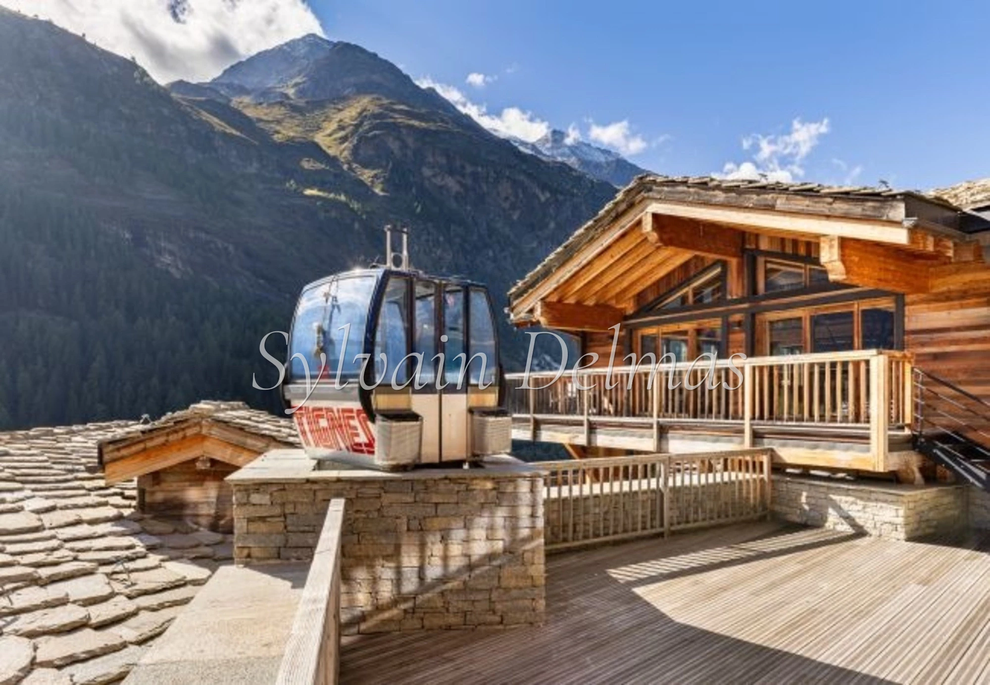 ENSEMBLE ALPIN ULTRA-PREMIUM de 3 400 m² à TIGNES (73) 5 Chalets haut de gamme , accès ski au pied, vue, piscine