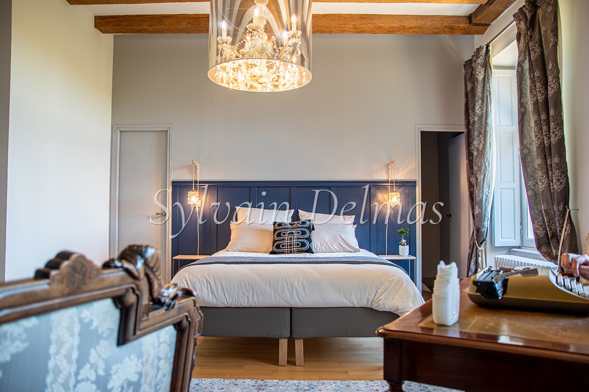 SUBLIME CHÂTEAU DU XV ET XIXème restauré