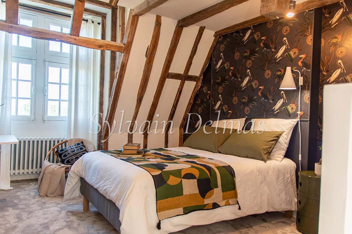 SUBLIME CHÂTEAU DU XV ET XIXème restauré